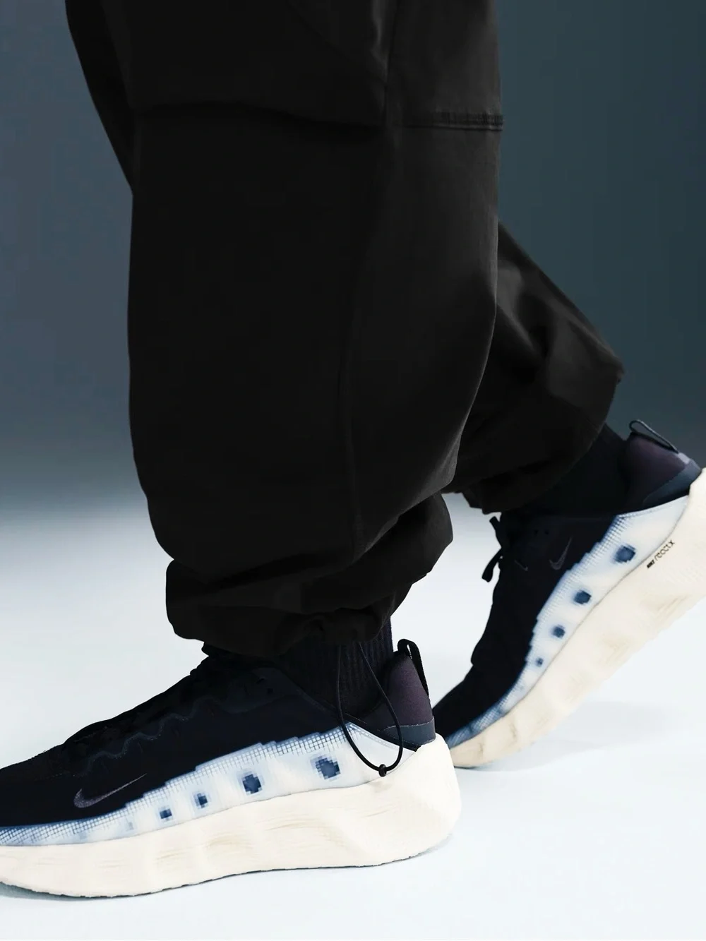 Nike Tech Dri-FIT Woven Black & Obsidian Blue Color Block Oversized Pants